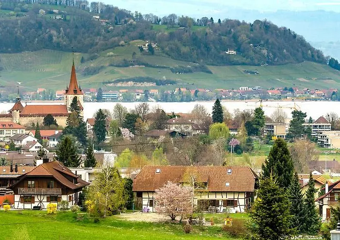Region Murtensee אורחן Münchenwiler